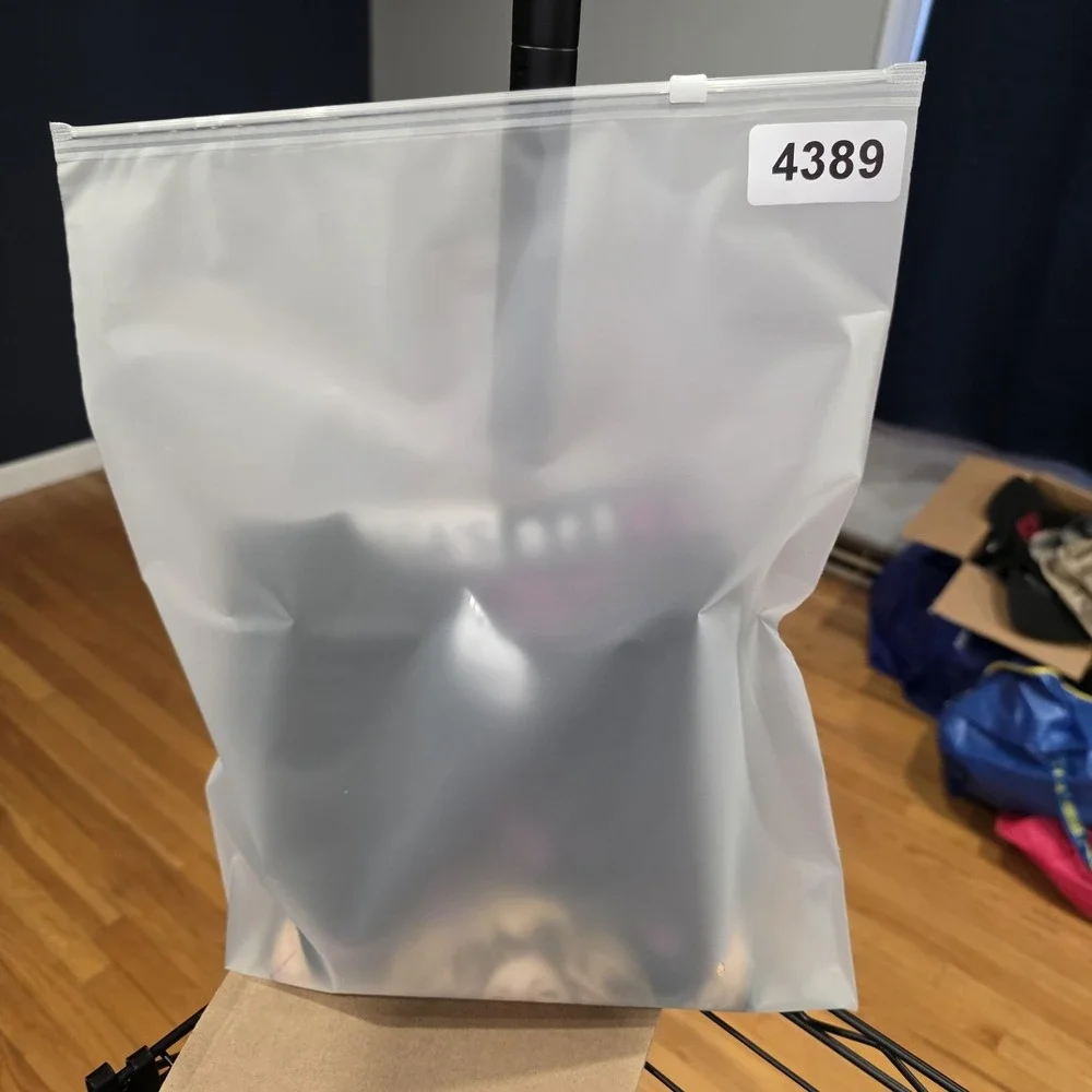 Alstyle selling lady